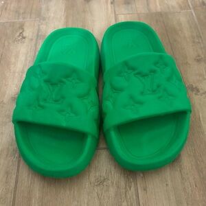 Louis Vuitton Rubber slides